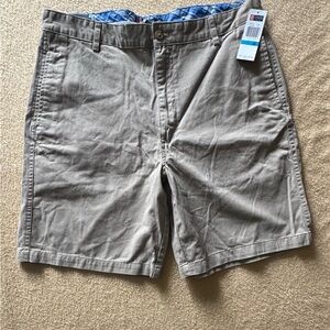 Chaps Men's Flat-Front Chino Shorts - Taupe